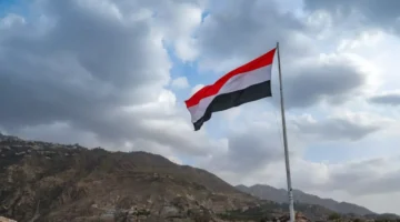 خطة سعودية صارمة.. وزير يمني يتحدث عن إجراءات مرتقبة لمنع التلاعب بالمساعدات